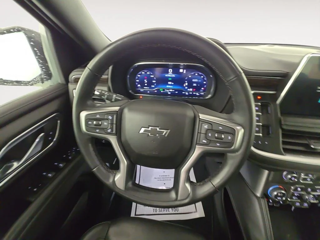 Used 2023 Gray Chevrolet Z71 image 11