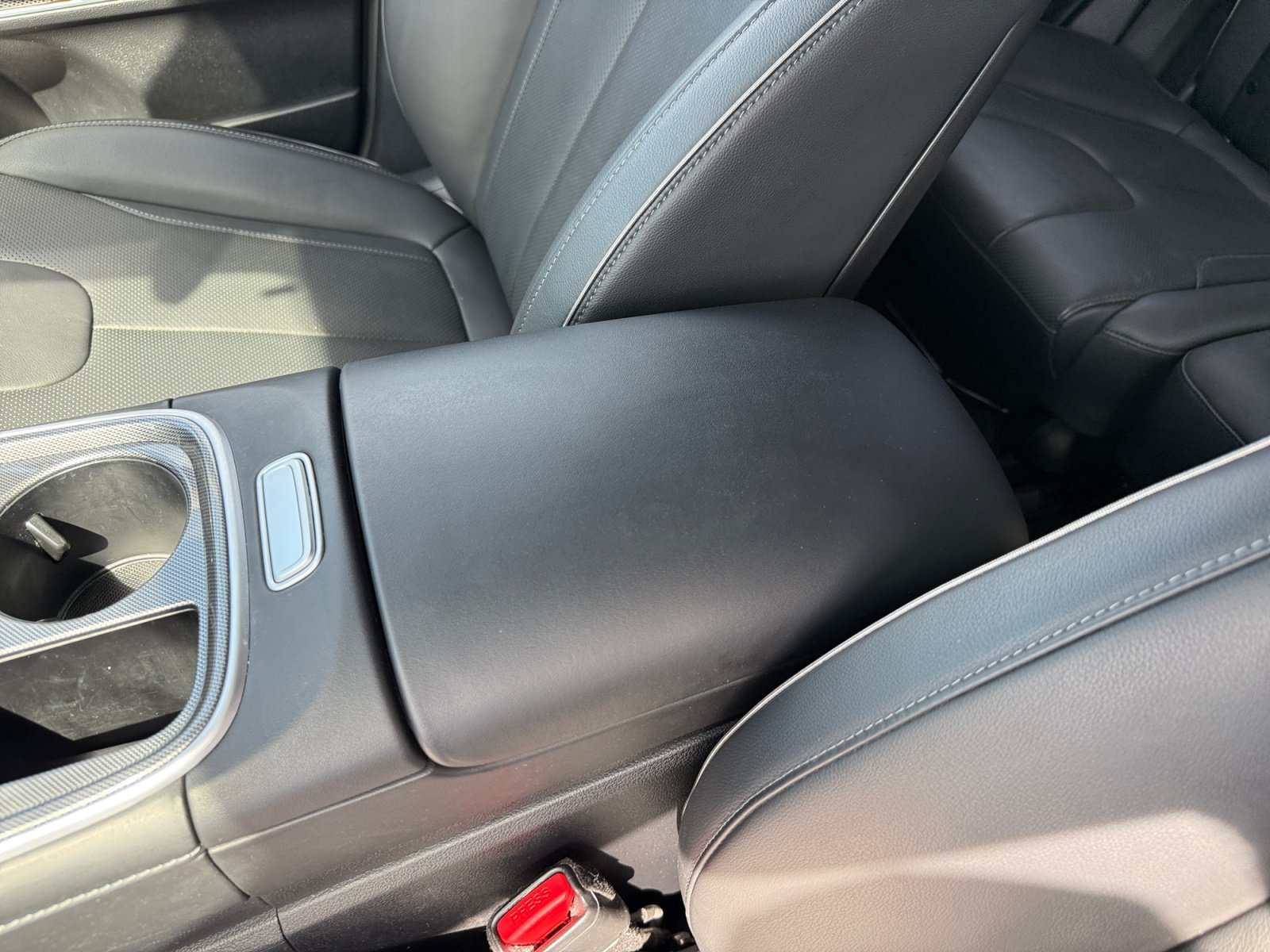 Certified Used 2023 White Pearl Hyundai Limited image 14
