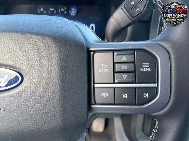 New 2025 Oxford White Ford XLT image 11