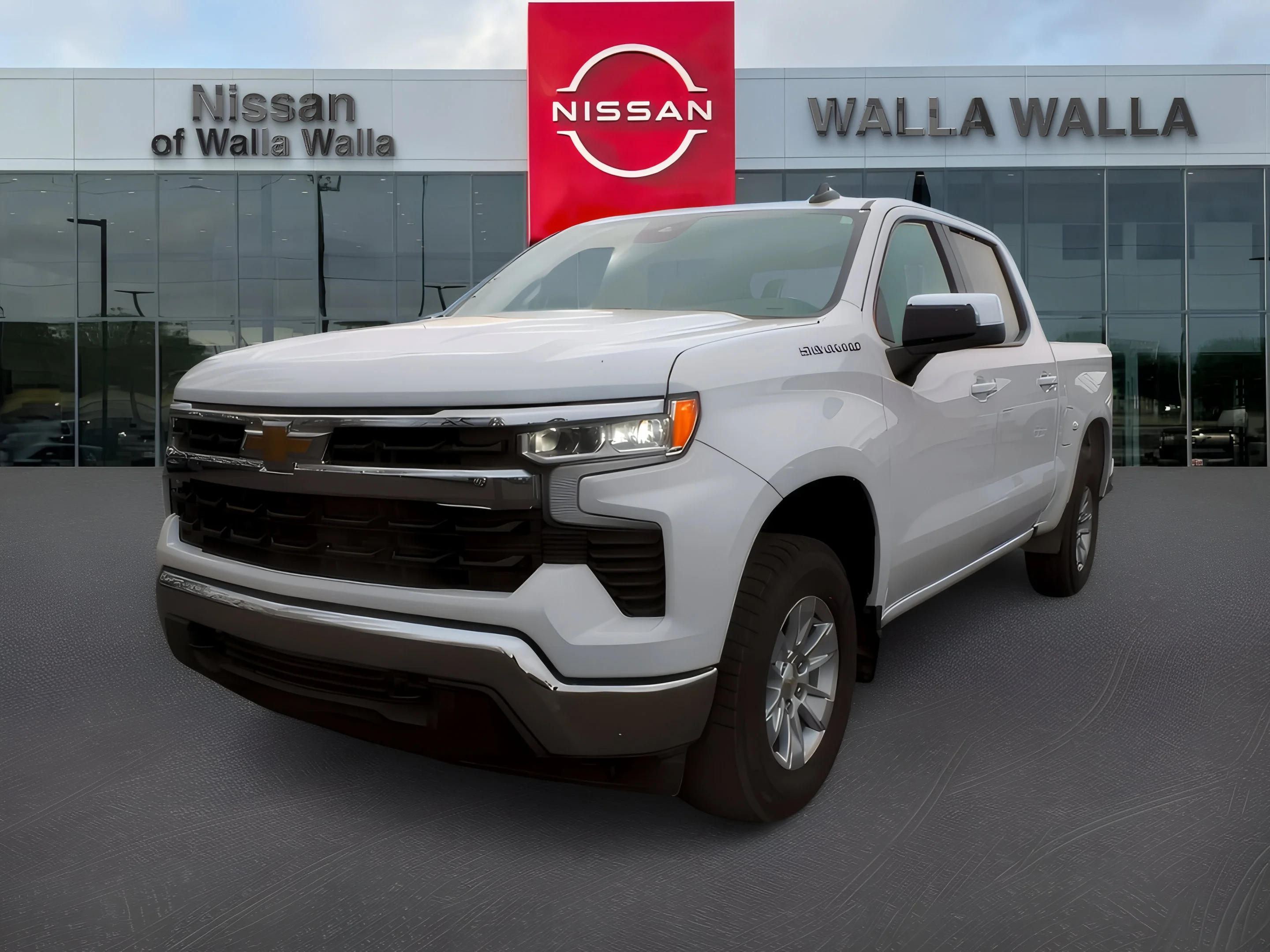 Used 2023 Summit White Chevrolet LT image 3