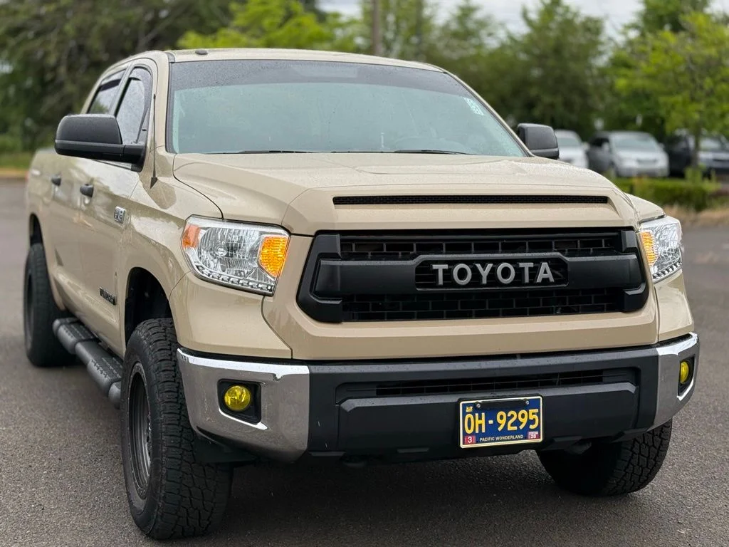 Used 2017  Toyota SR5 image 7