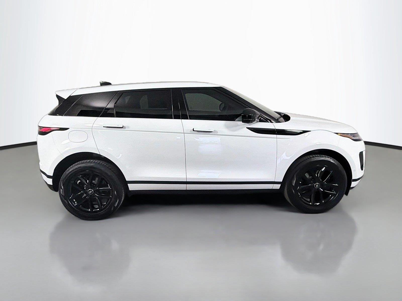 New 2026 Fuji White Land Rover Core S image 4