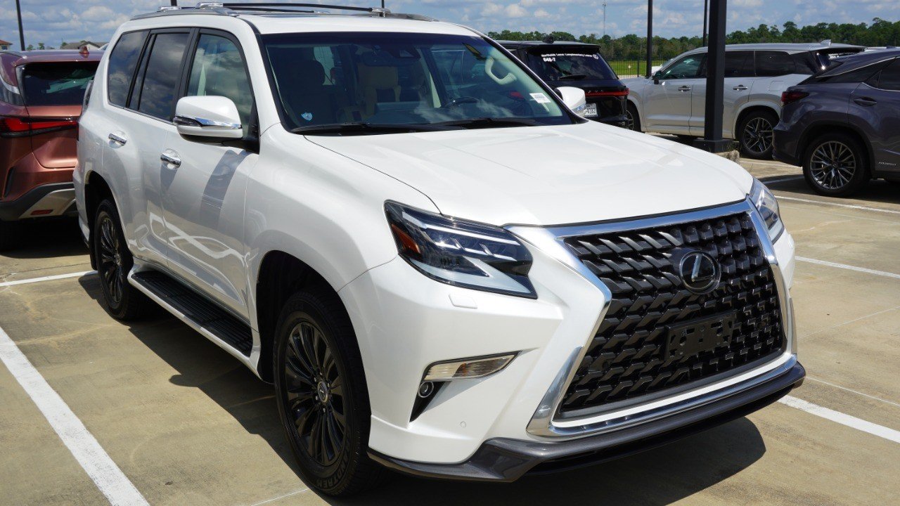 Certified Used 2023 White Lexus GX 460 Luxury image 3