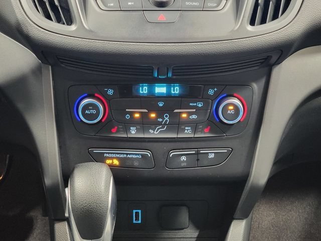 Used 2018 Red Ford SE image 20
