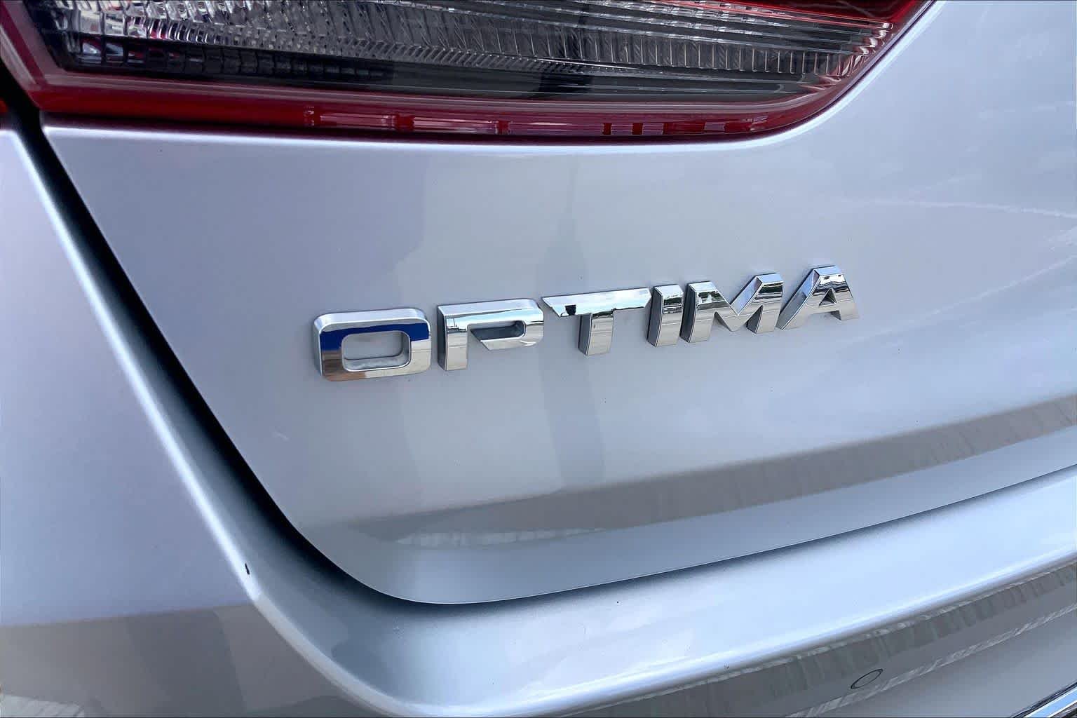 Used 2020 Sparkling Silver Kia EX Premium image 30