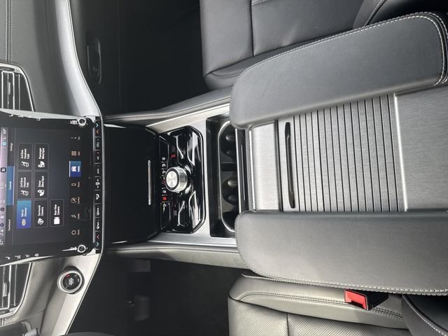 New 2026 White Jeep Limited Altitude image 33