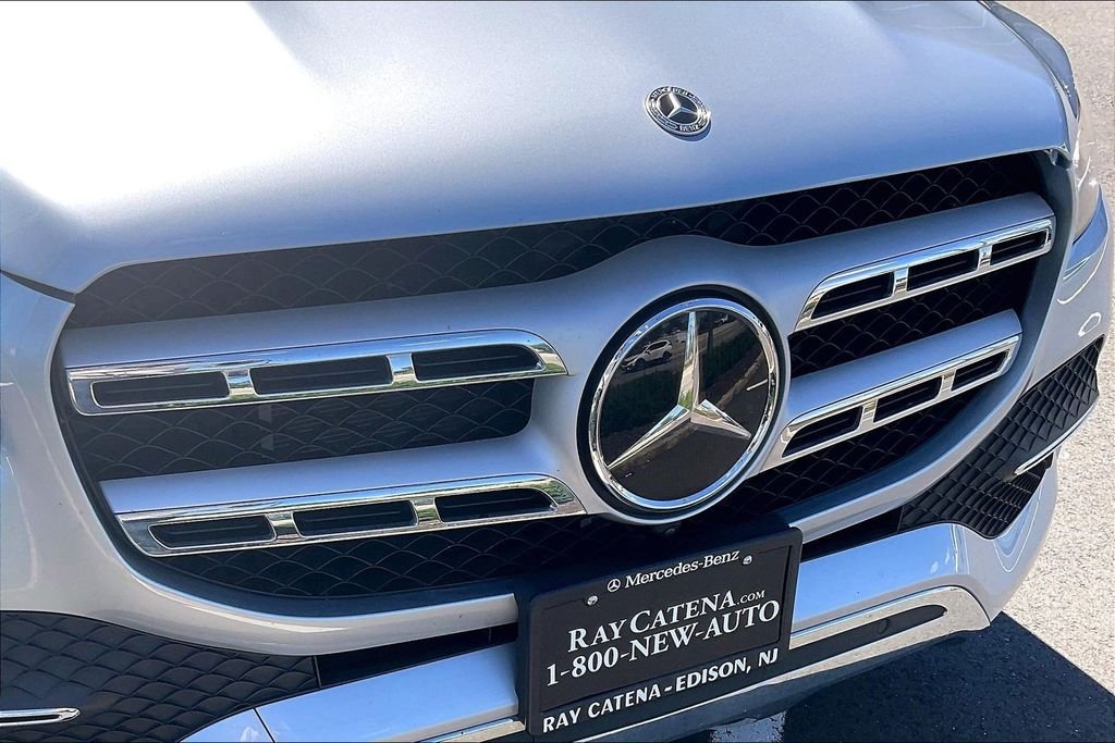 Certified Used 2023  Mercedes-Benz GLS 450 image 21