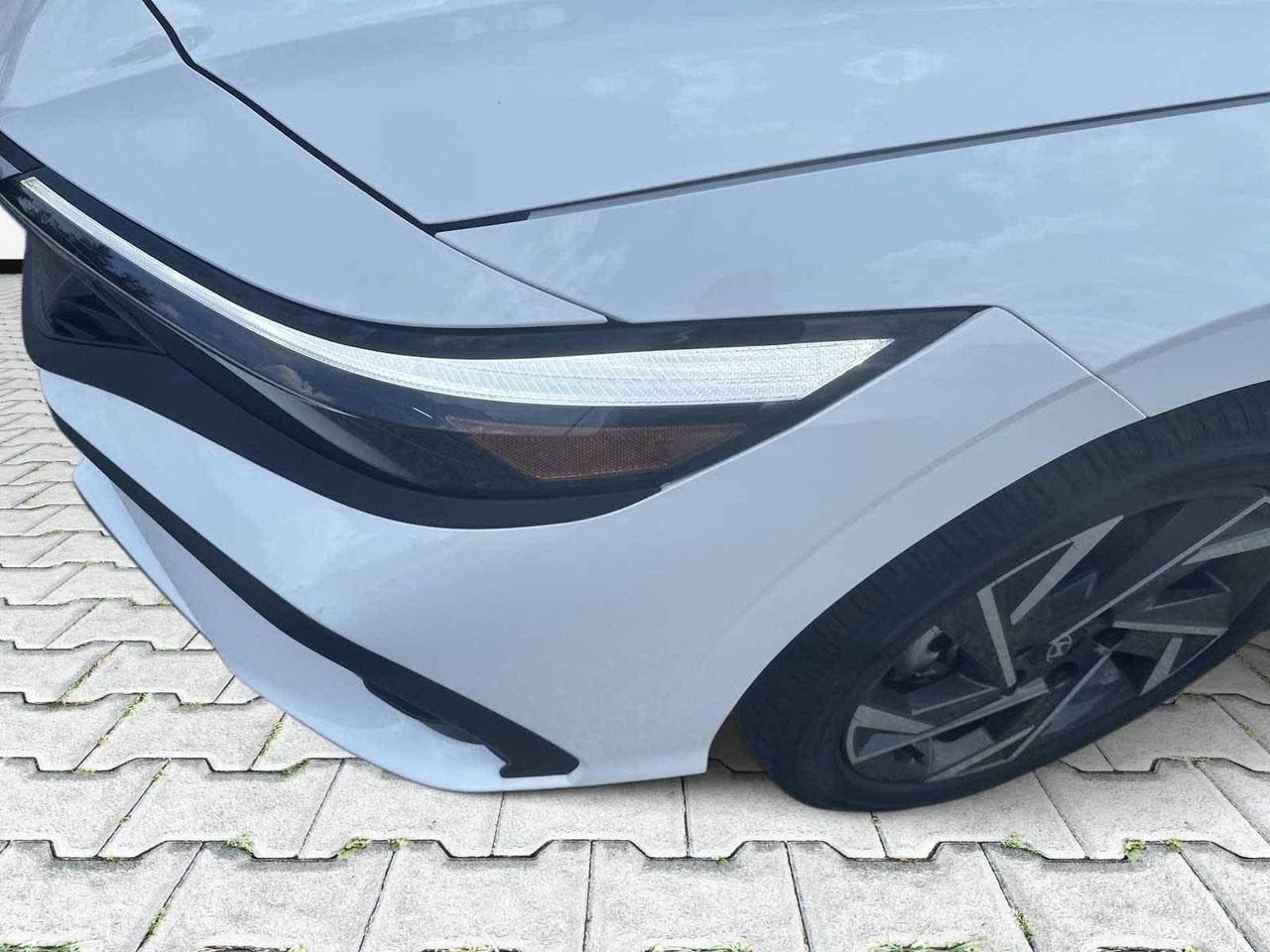 2025 Hyundai Elantra Blue - Photo 20