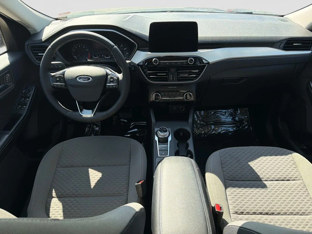 Used 2022 Iconic Silver Metallic Ford SE image 16