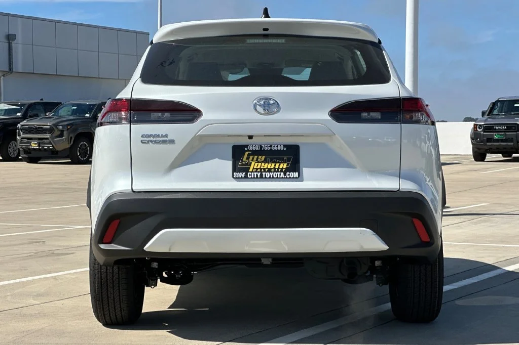 New 2026 Wind Chill Pearl <sup>1</sup> Toyota  L image 5