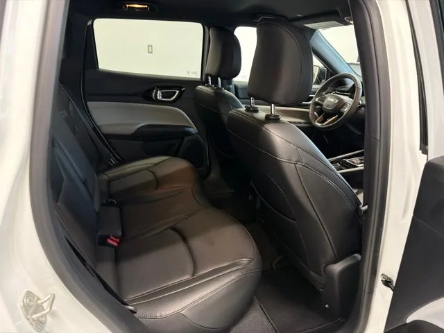 Used 2024 White Jeep Limited image 39