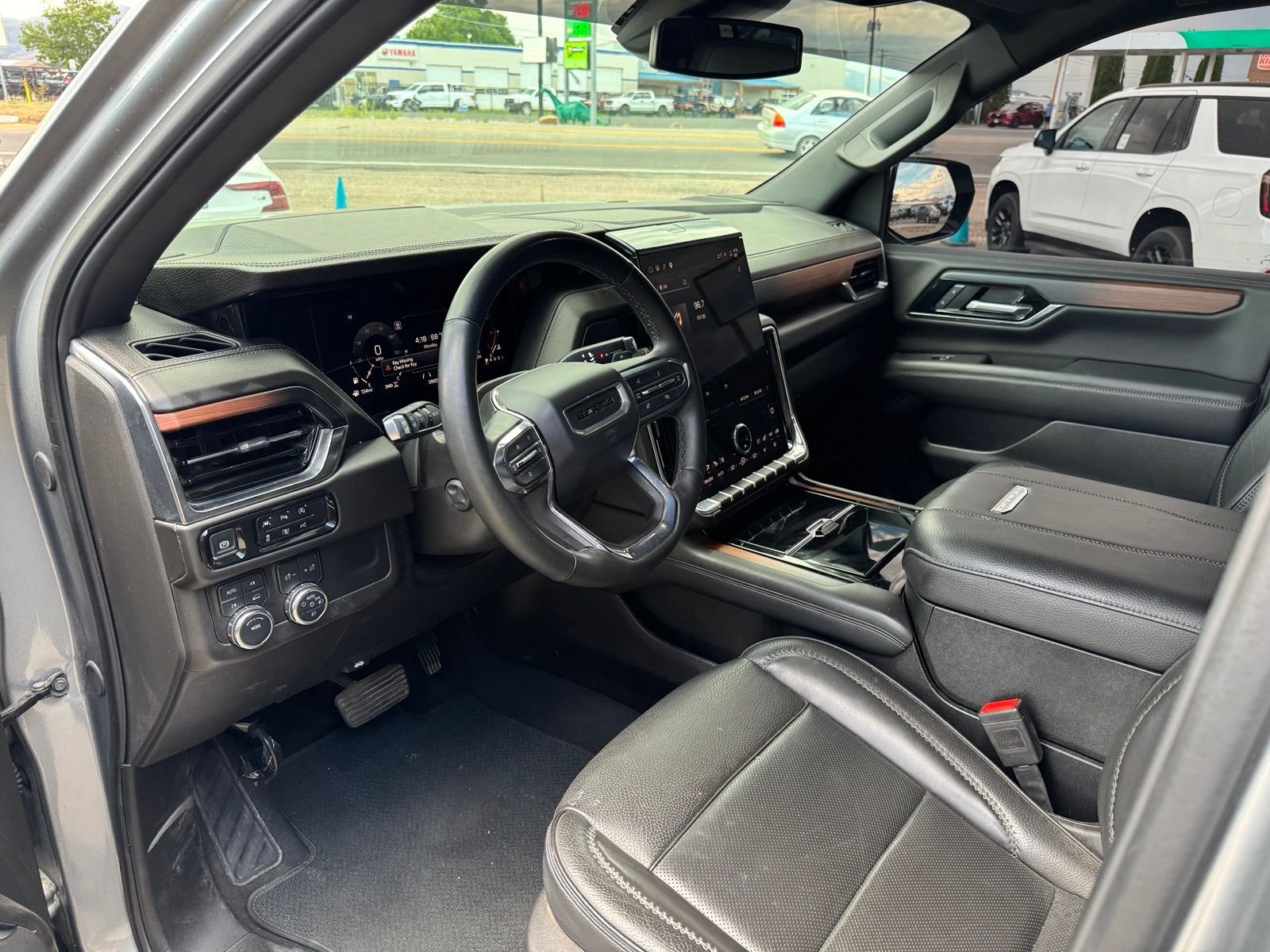 Used 2025 Silver GMC Denali image 8