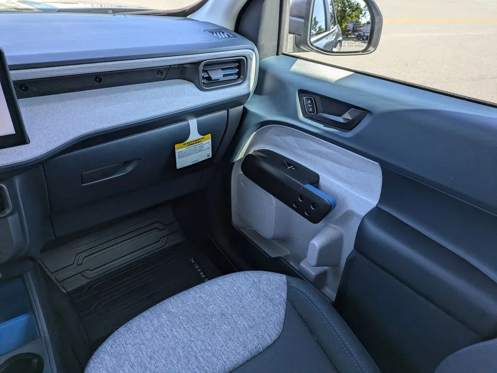 New 2026 Azure Gray Metallic Tri-Coat Ford XLT image 17