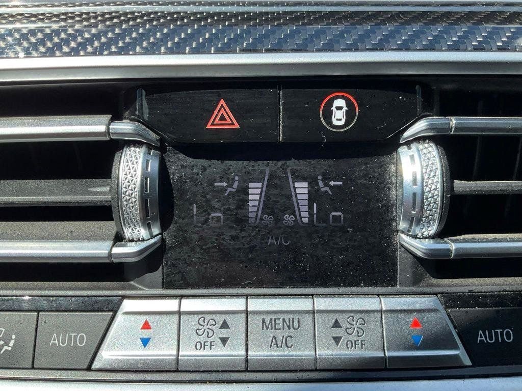 Used 2022 Black BMW xDrive40i image 6