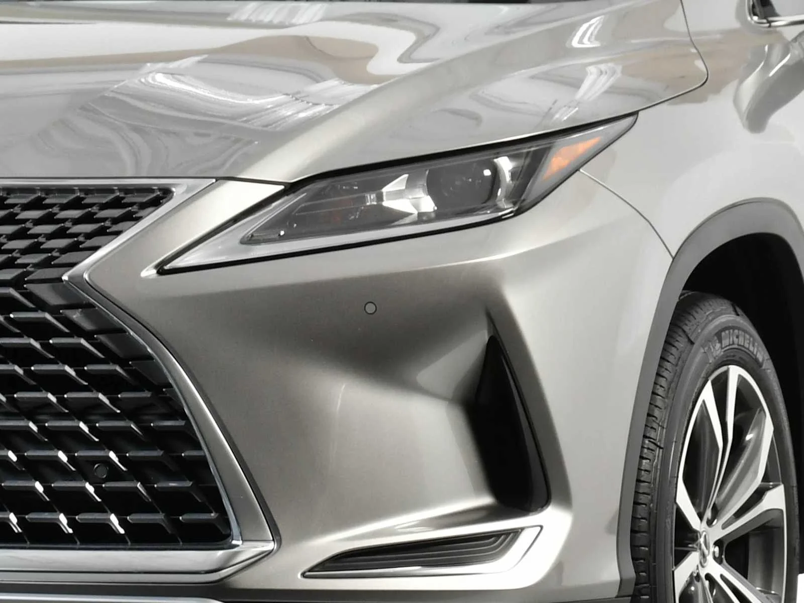 Certified Used 2020 ATOMIC SILVER Lexus  image 11
