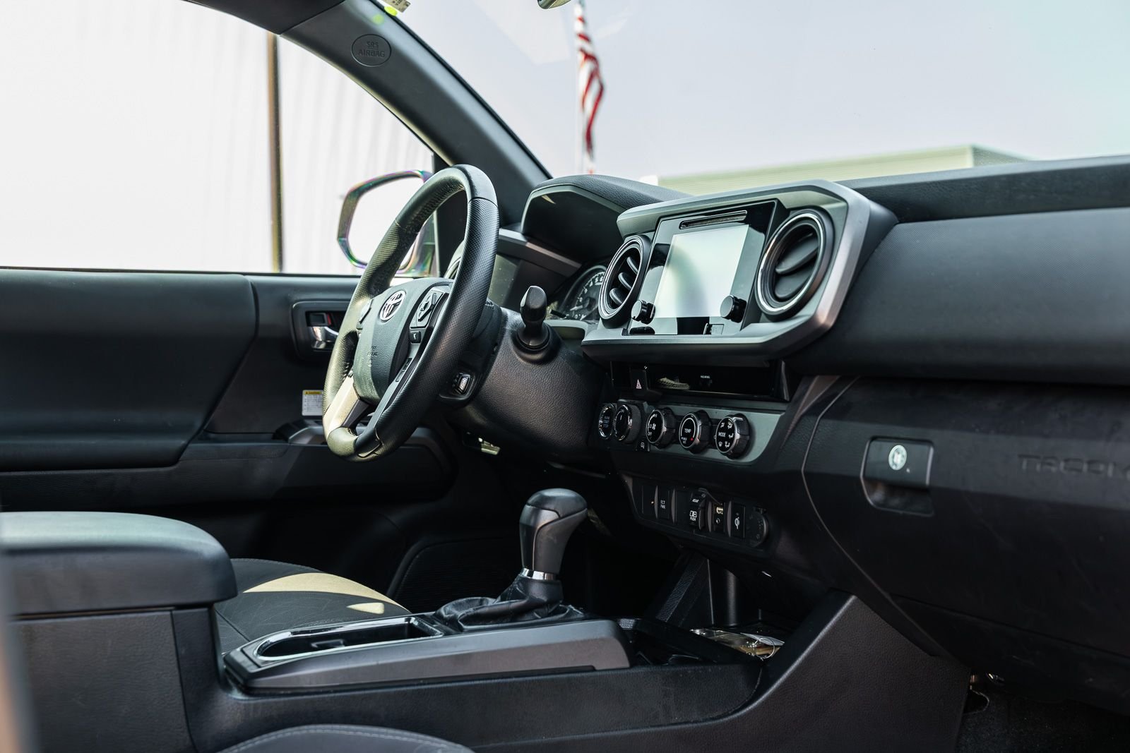 Used 2018 Super Black Toyota TRD Off-Road image 13