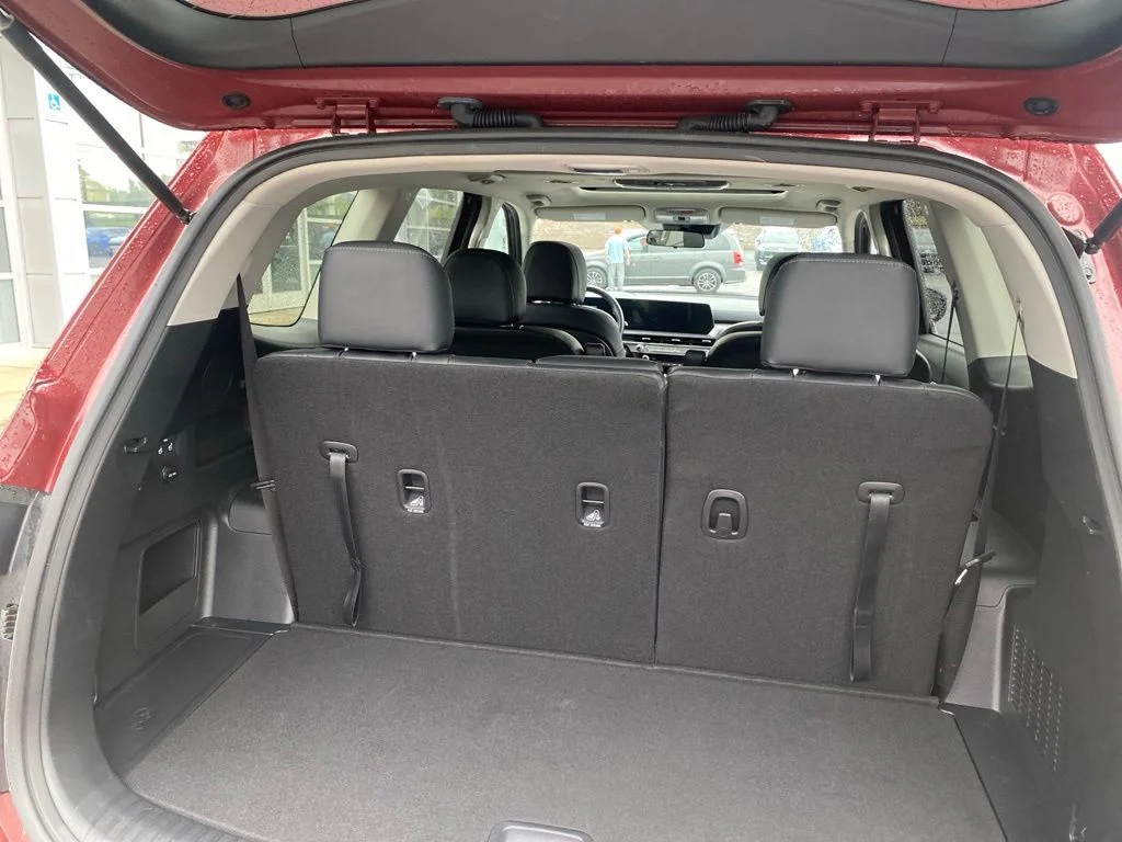 Certified Used 2024 Red Kia S image 14