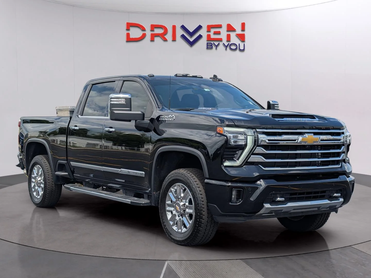 Used 2024 Black Chevrolet High Country image 7