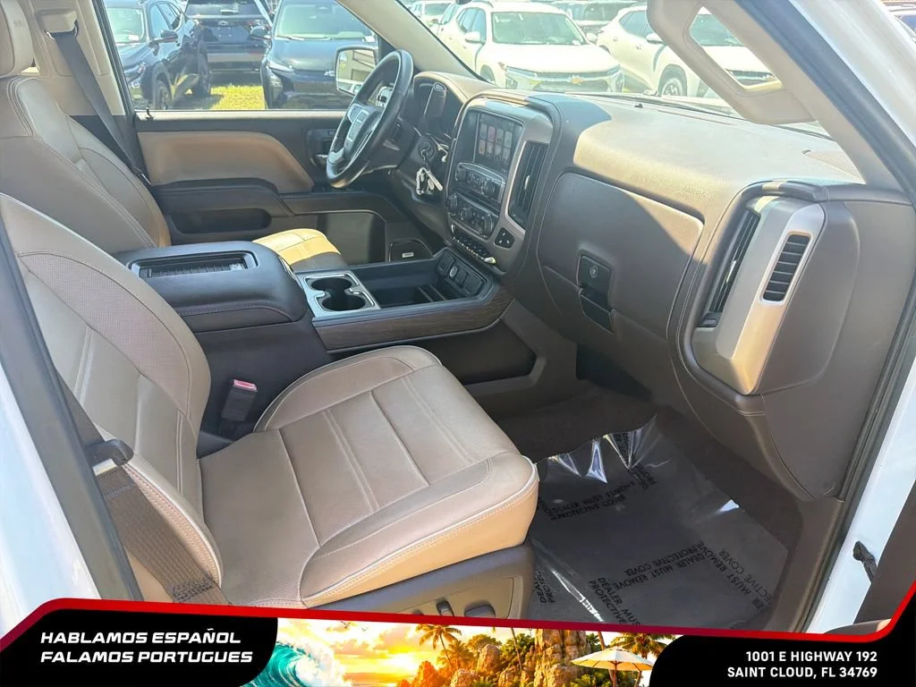 Used 2017 WHITE FROST TRICOAT GMC Denali image 29