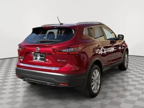 Certified Used 2022 Red Nissan SV image 3