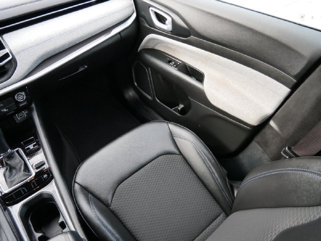 Used 2024 Black Jeep Latitude image 11