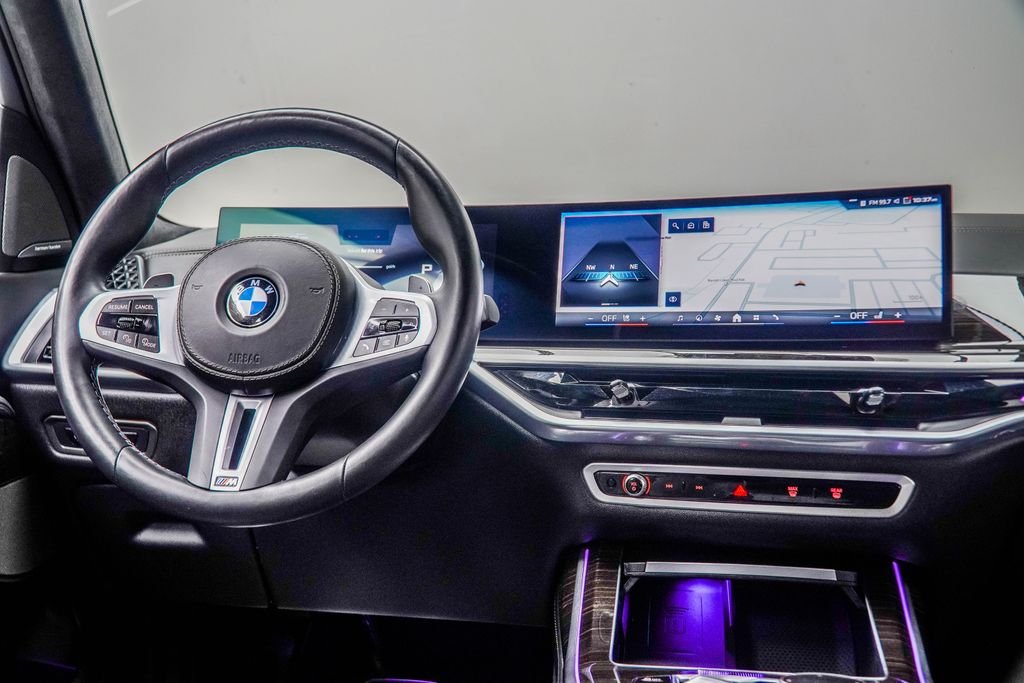 Used 2024 Blue BMW M60i image 19