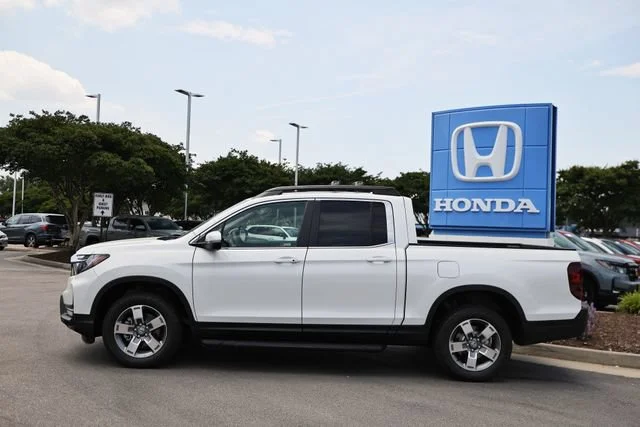 New 2026 Platinum White Honda RTL image 6