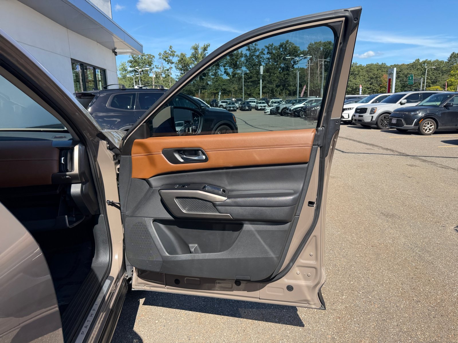 Used 2023 Baja Storm Nissan Platinum image 33