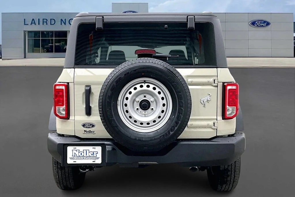 New 2025 Beige Ford Base image 4