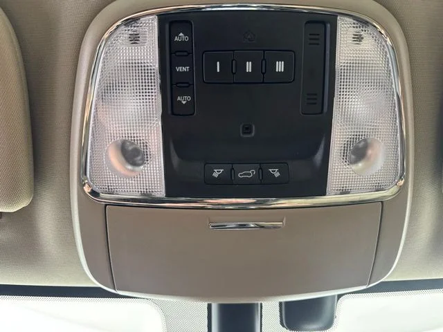 Used 2017 Bright White Clearcoat Jeep Limited image 14