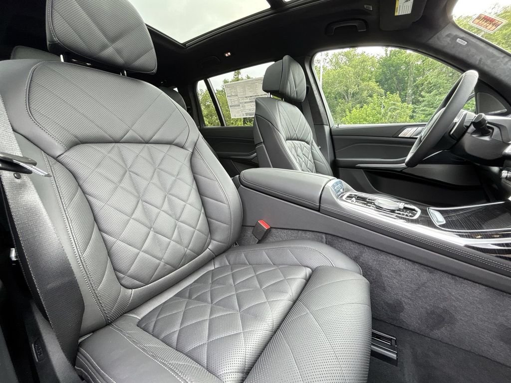 New 2027 Dravit Grey Metallic BMW xDrive40i image 27