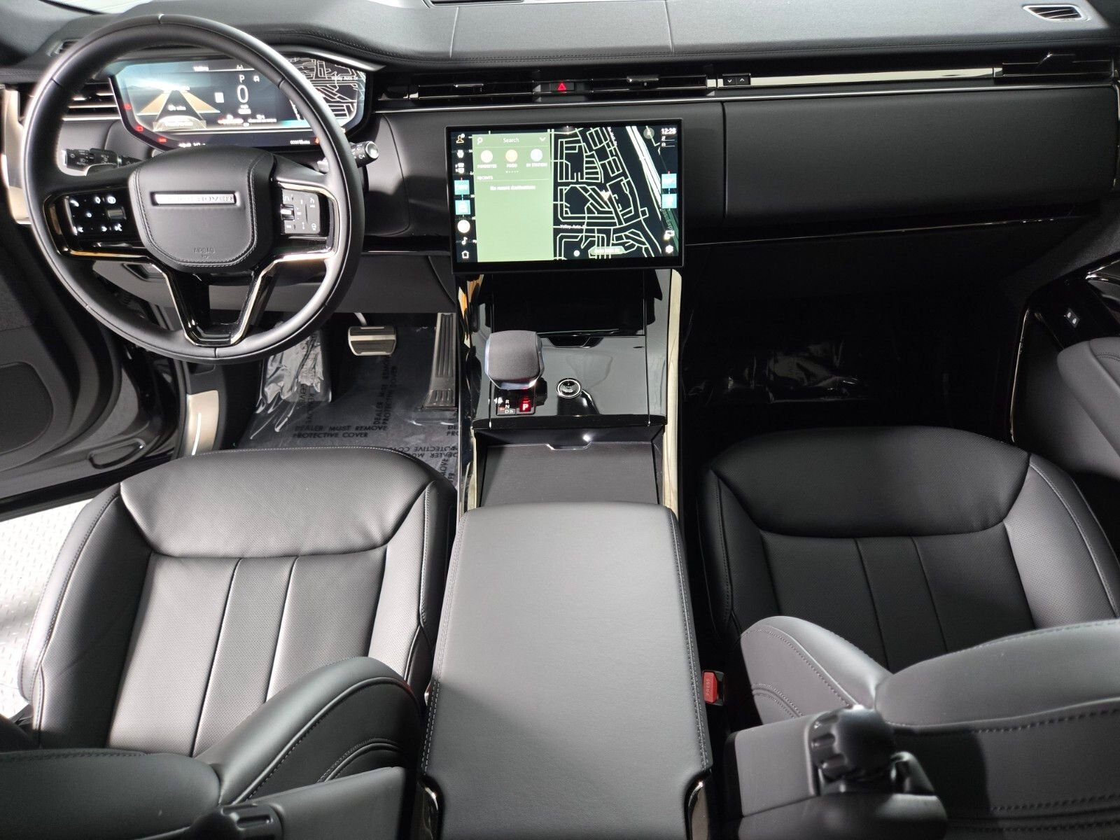 New 2026 Santorini Black Land Rover Dynamic SE image 4
