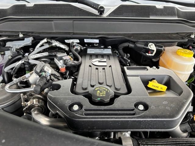 New 2026 Diamond Black Crystal Pearl-Coat Exterior Paint RAM Big Horn image 23