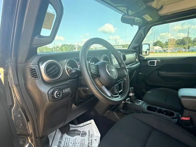 Used 2020 Gray Jeep Sport image 13