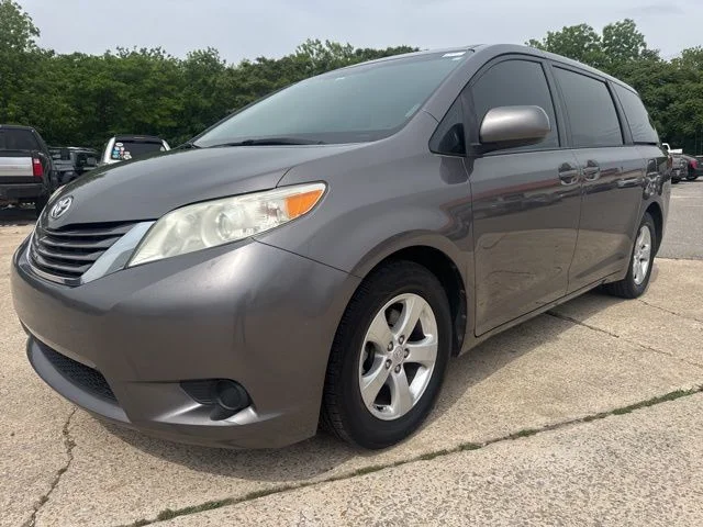 2015 Toyota Sienna LE