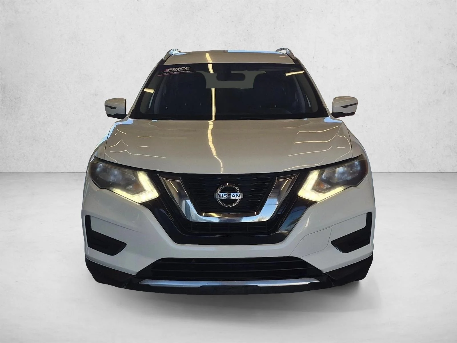 Used 2017 Glacier White Nissan SV image 2