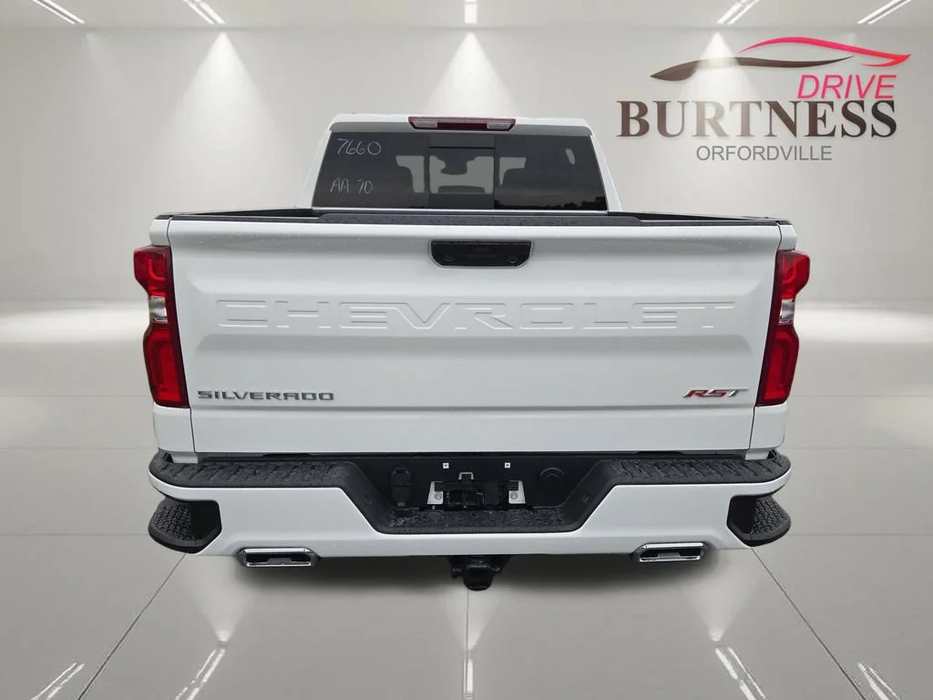 New 2026 Summit White Chevrolet RST image 7
