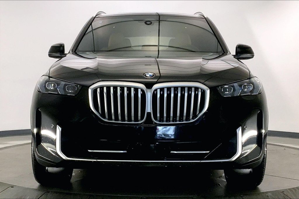 Used 2026 Black Sapphire Metallic BMW  image 2