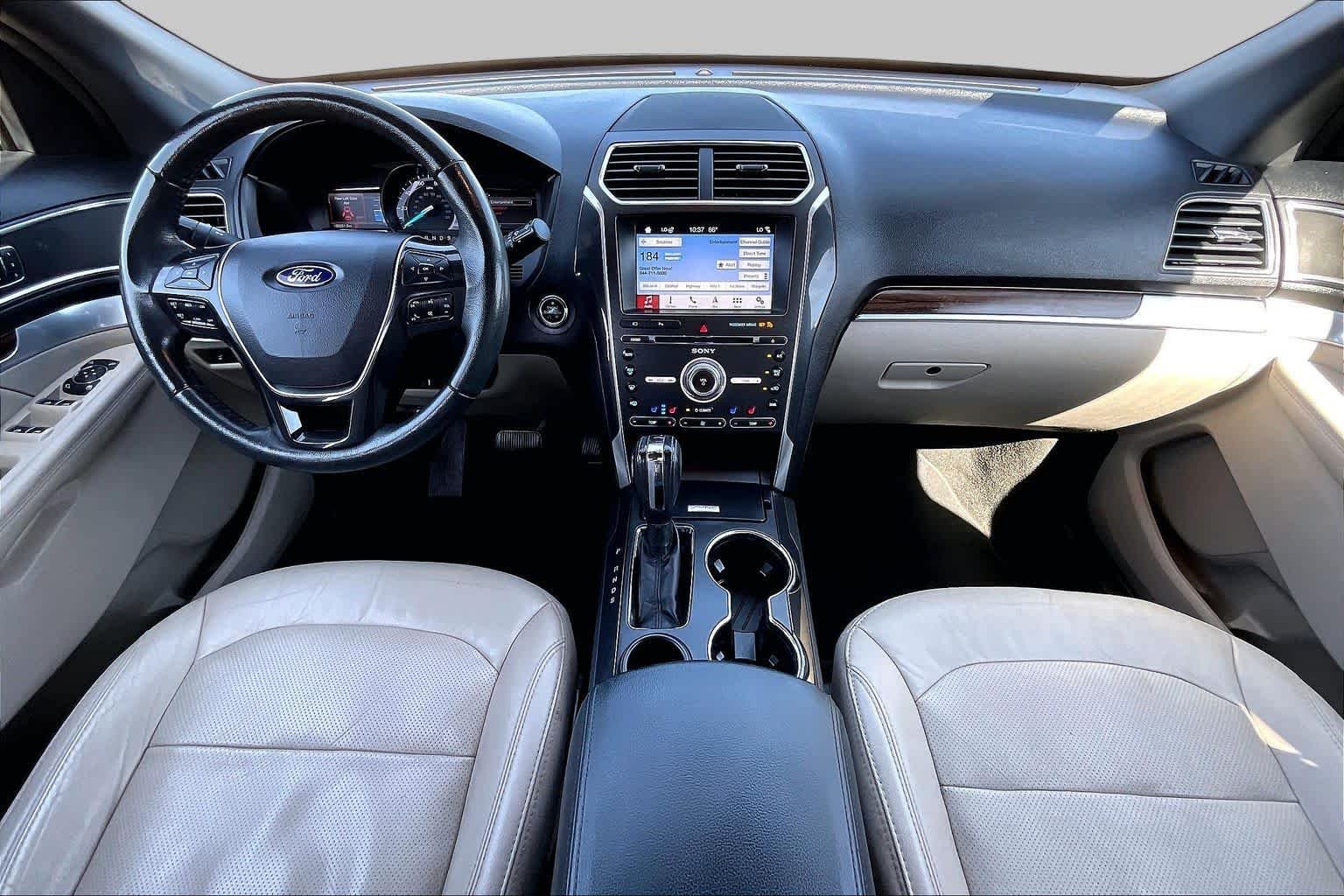 Used 2018 Ingot Silver Metallic Ford Limited image 14