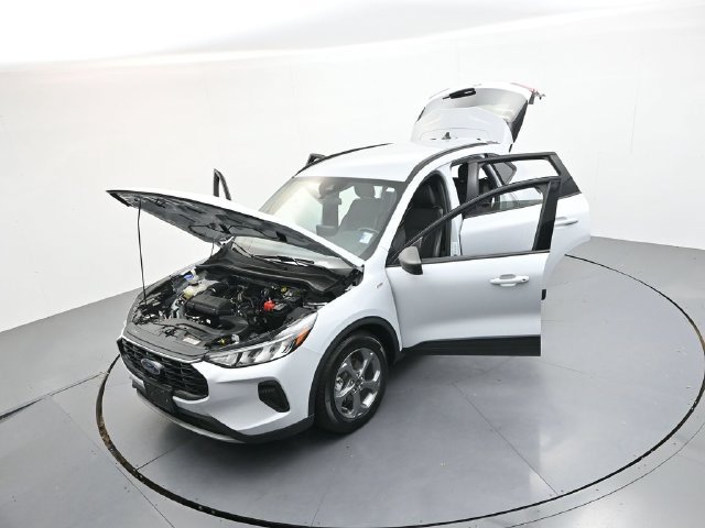 Used 2025 Silver Metallic Ford ST-Line image 46