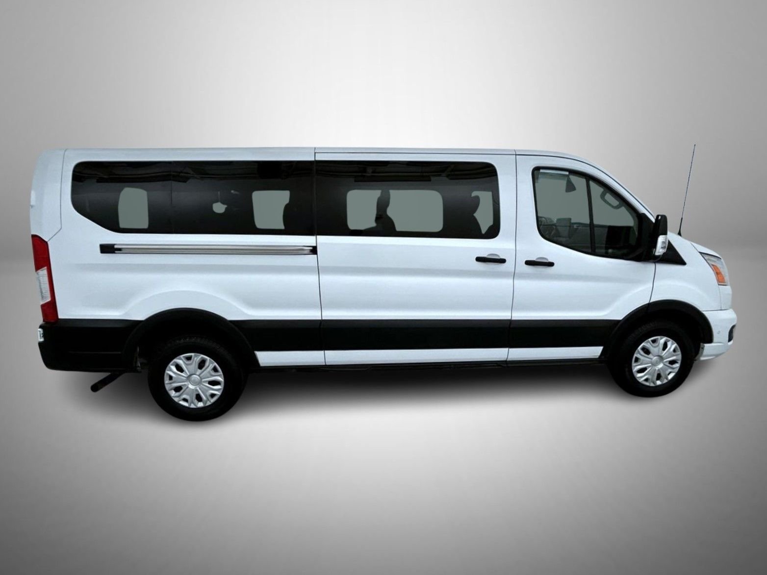 Used 2022 White Ford XLT image 4