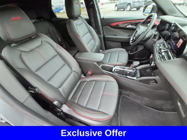 Used 2025 Sterling Gray Metallic Chevrolet RS image 29
