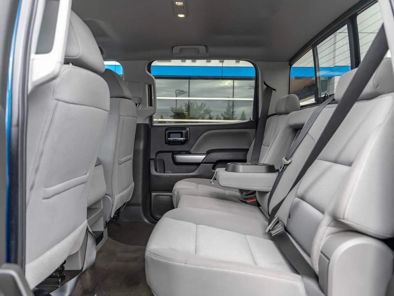 Certified Used 2018 DEEP OCEAN BLUE METALLIC Chevrolet LT image 21