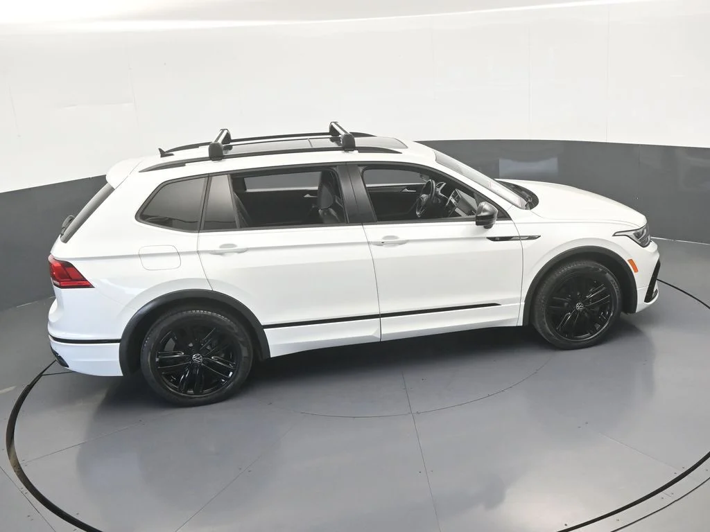 Used 2022 Oryx White Pearl Volkswagen 2.0T SE R-Line Black image 49