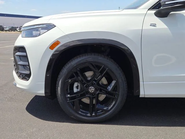 New 2026 White/off-white Volkswagen 2.0T SE R-Line Black image 5