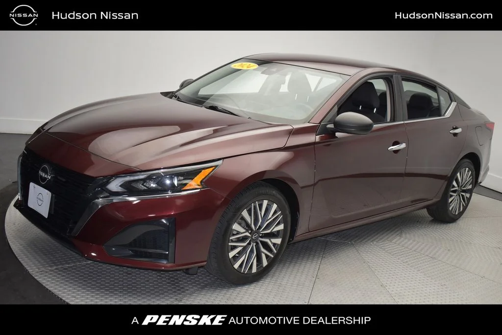 2024 Nissan Altima SV