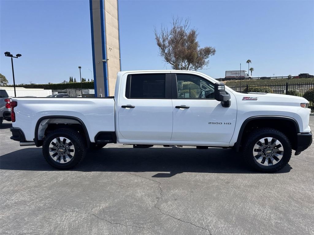 2026 Chevrolet Silverado 2500 HD Custom - Photo 4