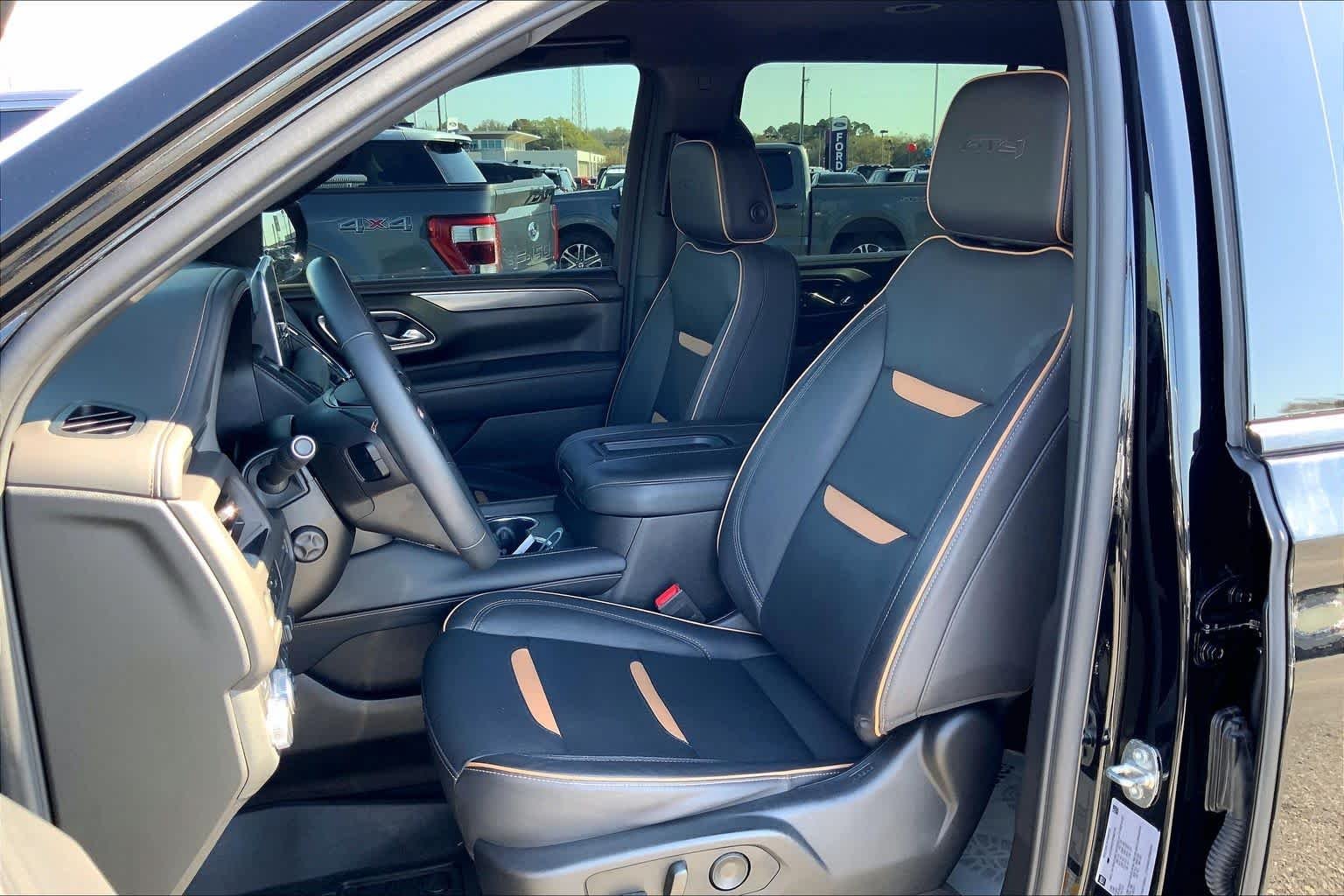 Used 2023 Onyx Black GMC AT4 image 13