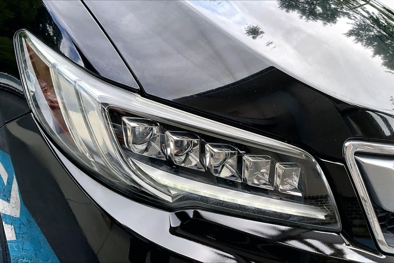 Used 2017 Crystal Black Pearl Acura w/Technology Pkg image 28