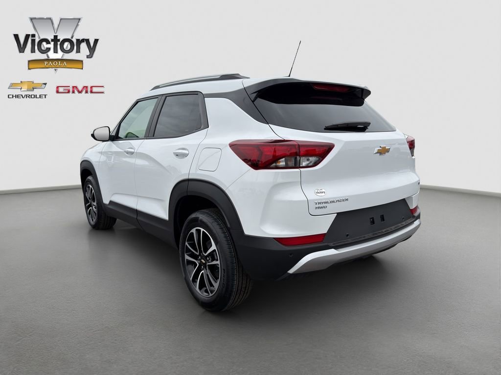 New 2026 Summit White Chevrolet LT image 4